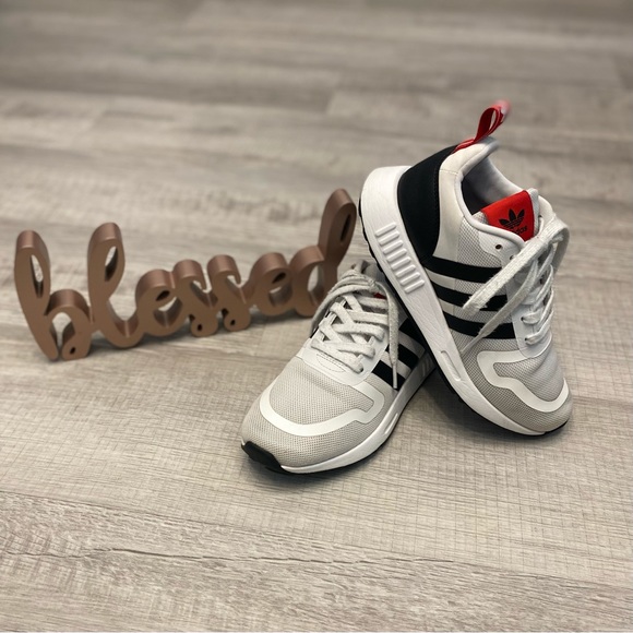 Adidas Originals Smooth Runner Sneaker - Big Kid Size 6 US - Unisex - Picture 1 of 10